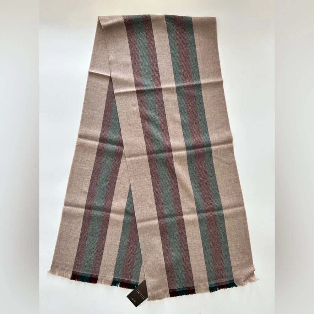 New With Tags Gucci 100% Wool Green Red Brown 387574 Shawl Stall Striped Scarf